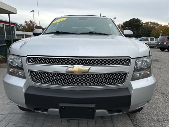 used 2011 Chevrolet Avalanche car, priced at $10,875