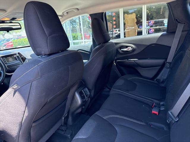 used 2015 Jeep Cherokee car, priced at $10,999