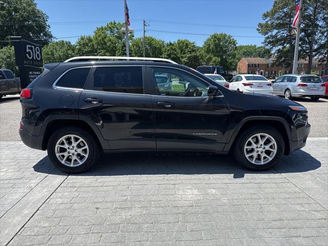 used 2015 Jeep Cherokee car, priced at $10,999