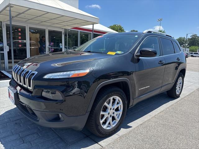 used 2015 Jeep Cherokee car, priced at $10,999