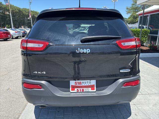 used 2015 Jeep Cherokee car, priced at $10,999
