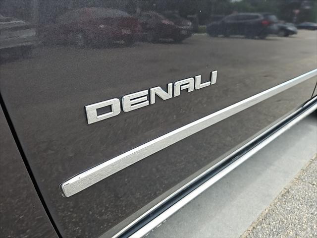 used 2017 GMC Yukon XL car, priced at $20,999