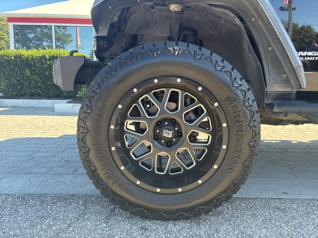 used 2015 Jeep Wrangler Unlimited car, priced at $23,500