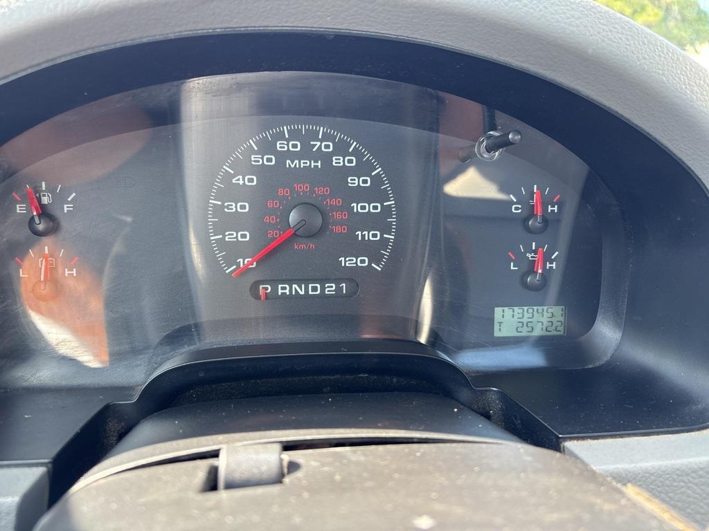 used 2007 Ford F-150 car, priced at $5,500
