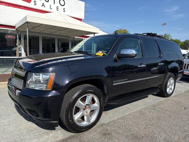 used 2014 Chevrolet Suburban car, priced at $13,500
