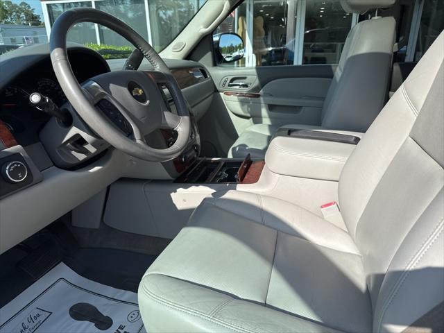 used 2014 Chevrolet Suburban car, priced at $13,500