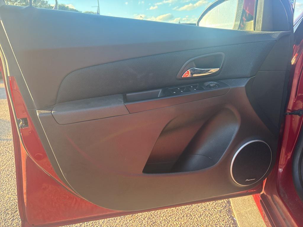 used 2014 Chevrolet Cruze car, priced at $4,999