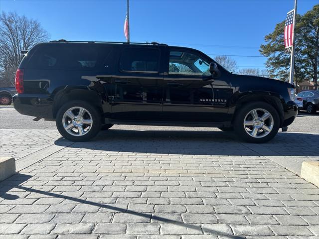 used 2007 Chevrolet Suburban car, priced at $9,999