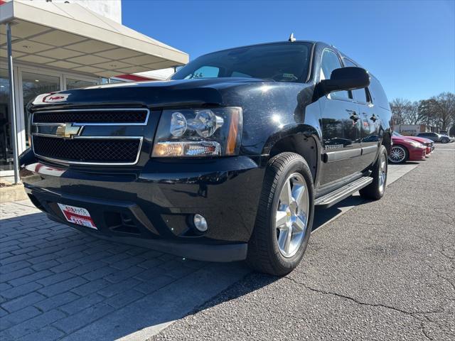 used 2007 Chevrolet Suburban car, priced at $9,999