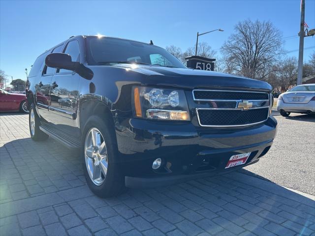 used 2007 Chevrolet Suburban car, priced at $9,999