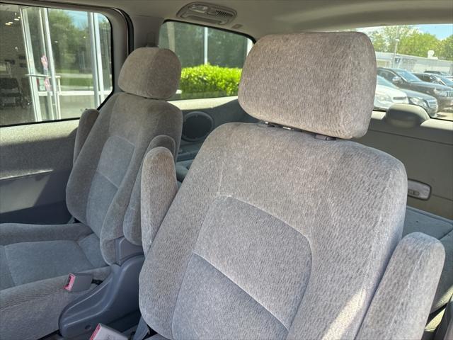 used 2005 Kia Sedona car, priced at $4,999
