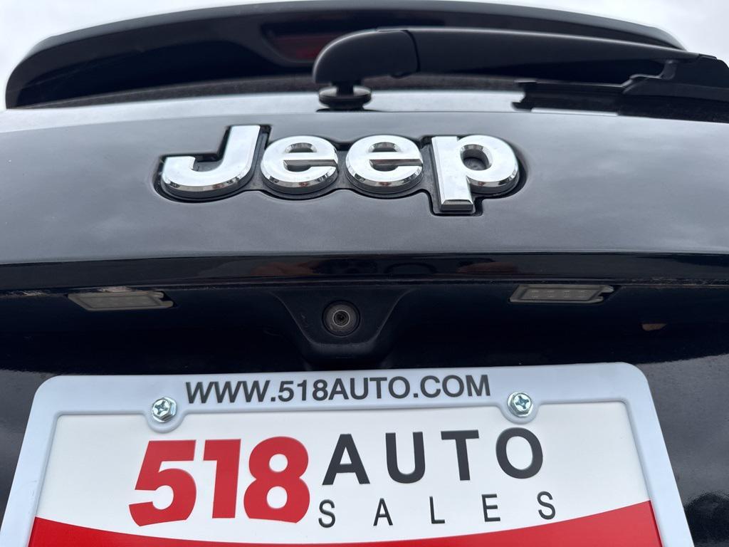used 2015 Jeep Grand Cherokee car, priced at $14,999