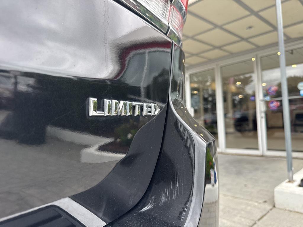 used 2015 Jeep Grand Cherokee car, priced at $14,999