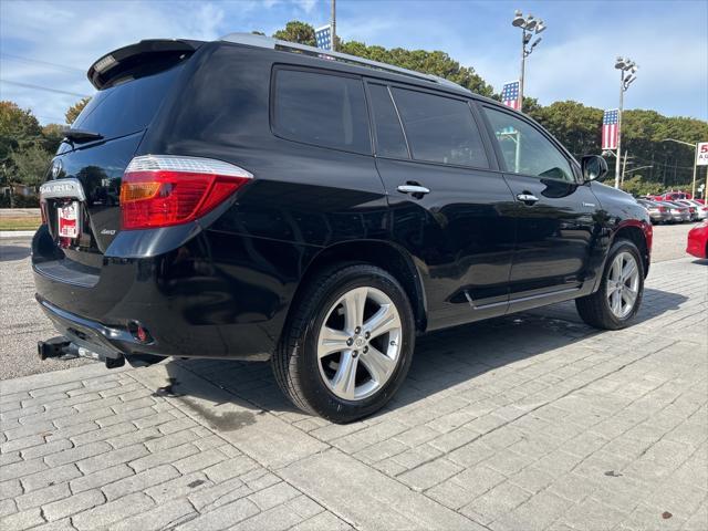 used 2009 Toyota Highlander car, priced at $9,999