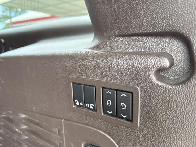 used 2015 GMC Yukon XL car, priced at $18,899