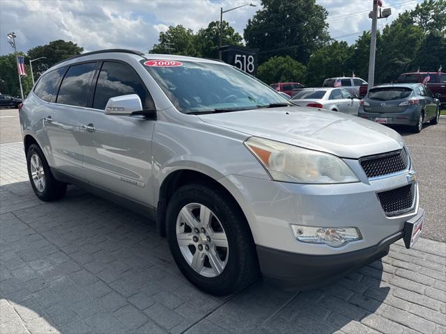 used 2009 Chevrolet Traverse car, priced at $6,999