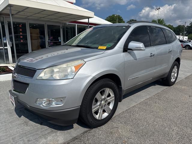 used 2009 Chevrolet Traverse car, priced at $6,999