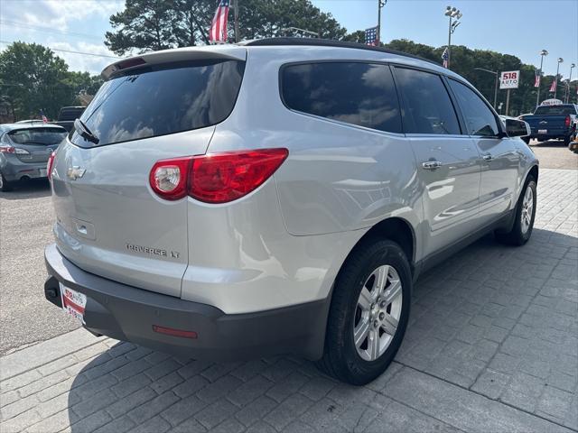 used 2009 Chevrolet Traverse car, priced at $6,999