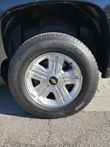 used 2012 Chevrolet Suburban car, priced at $13,275