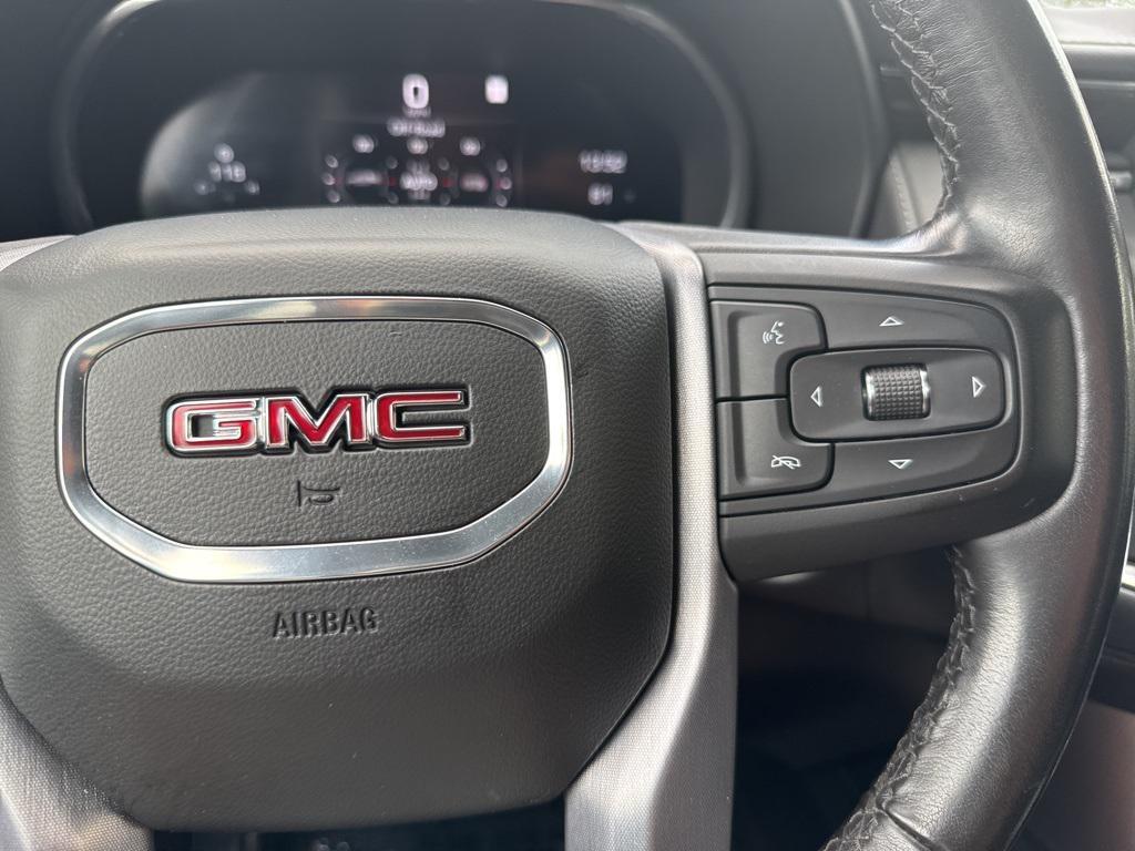 used 2022 GMC Yukon XL car, priced at $30,999