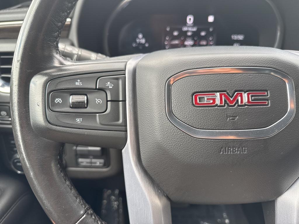 used 2022 GMC Yukon XL car, priced at $30,999