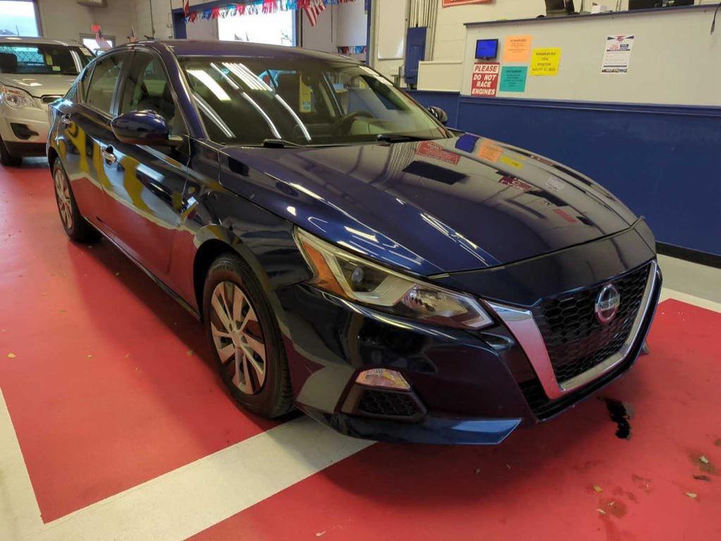 used 2019 Nissan Altima car, priced at $13,500