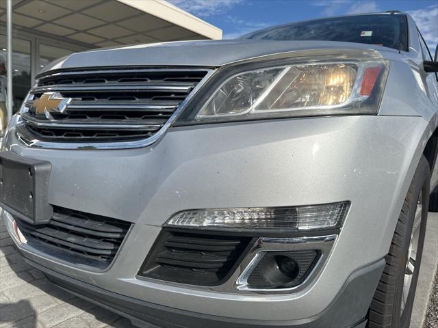 used 2015 Chevrolet Traverse car, priced at $10,500