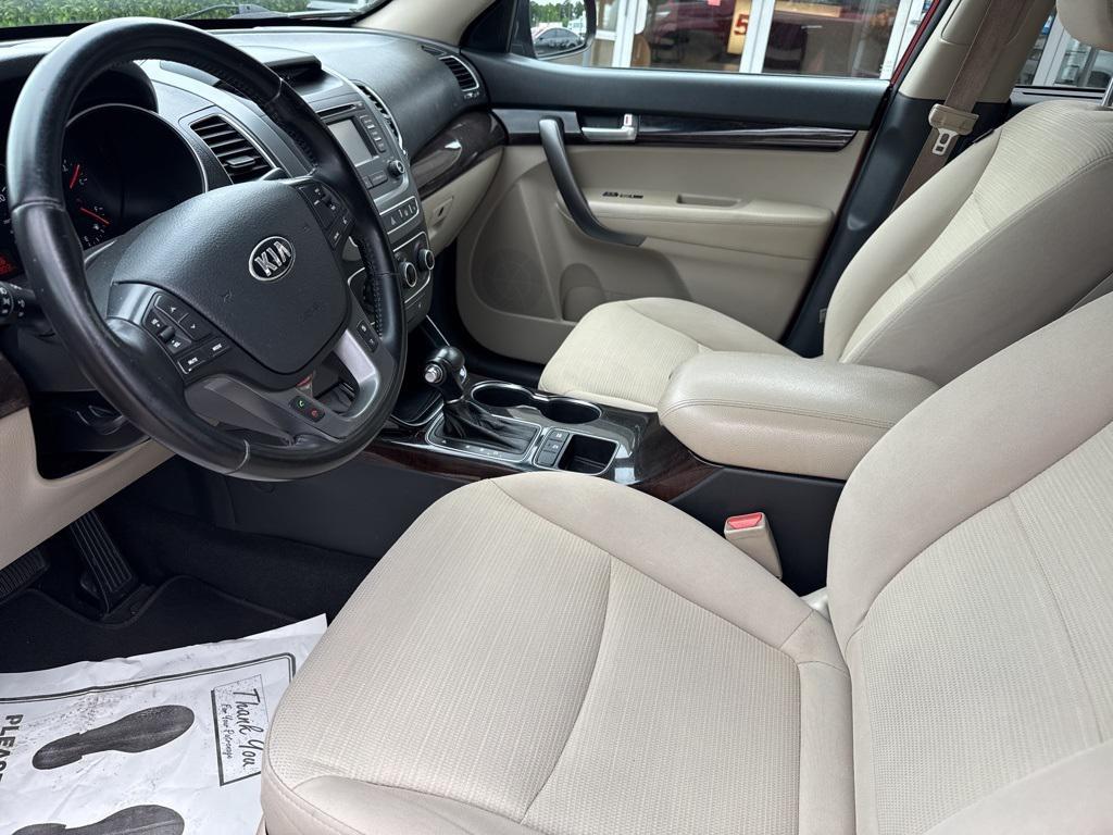 used 2014 Kia Sorento car, priced at $5,500