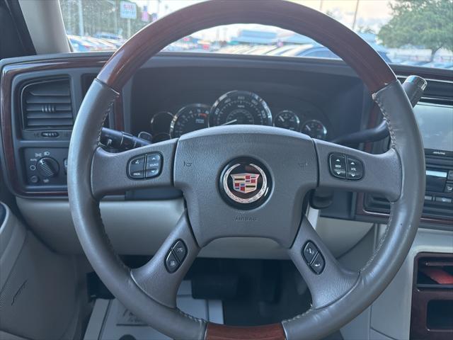 used 2006 Cadillac Escalade EXT car, priced at $8,999