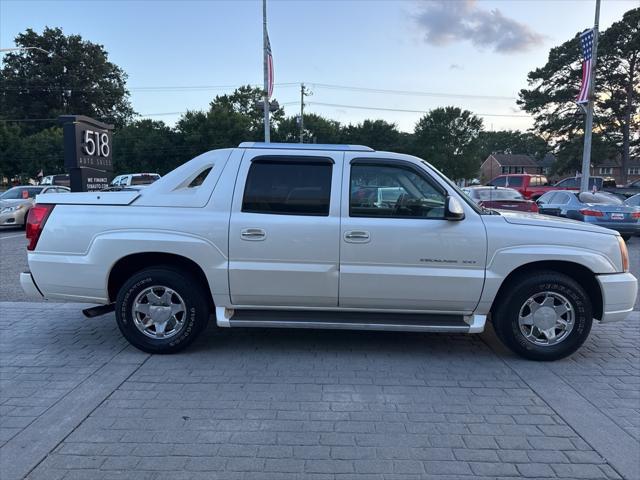 used 2006 Cadillac Escalade EXT car, priced at $8,999
