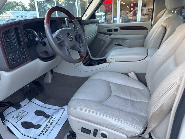 used 2006 Cadillac Escalade EXT car, priced at $8,999