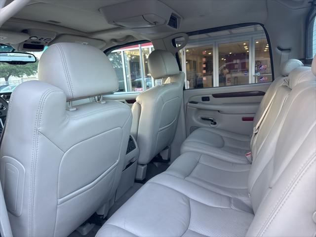 used 2006 Cadillac Escalade EXT car, priced at $8,999