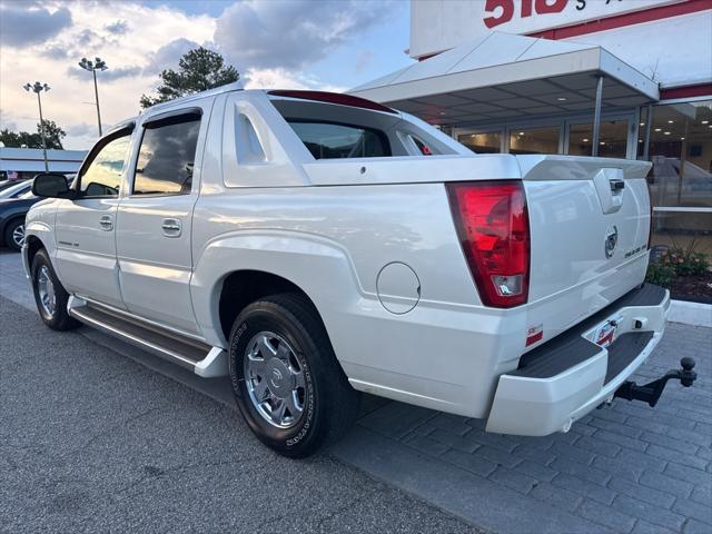 used 2006 Cadillac Escalade EXT car, priced at $8,999