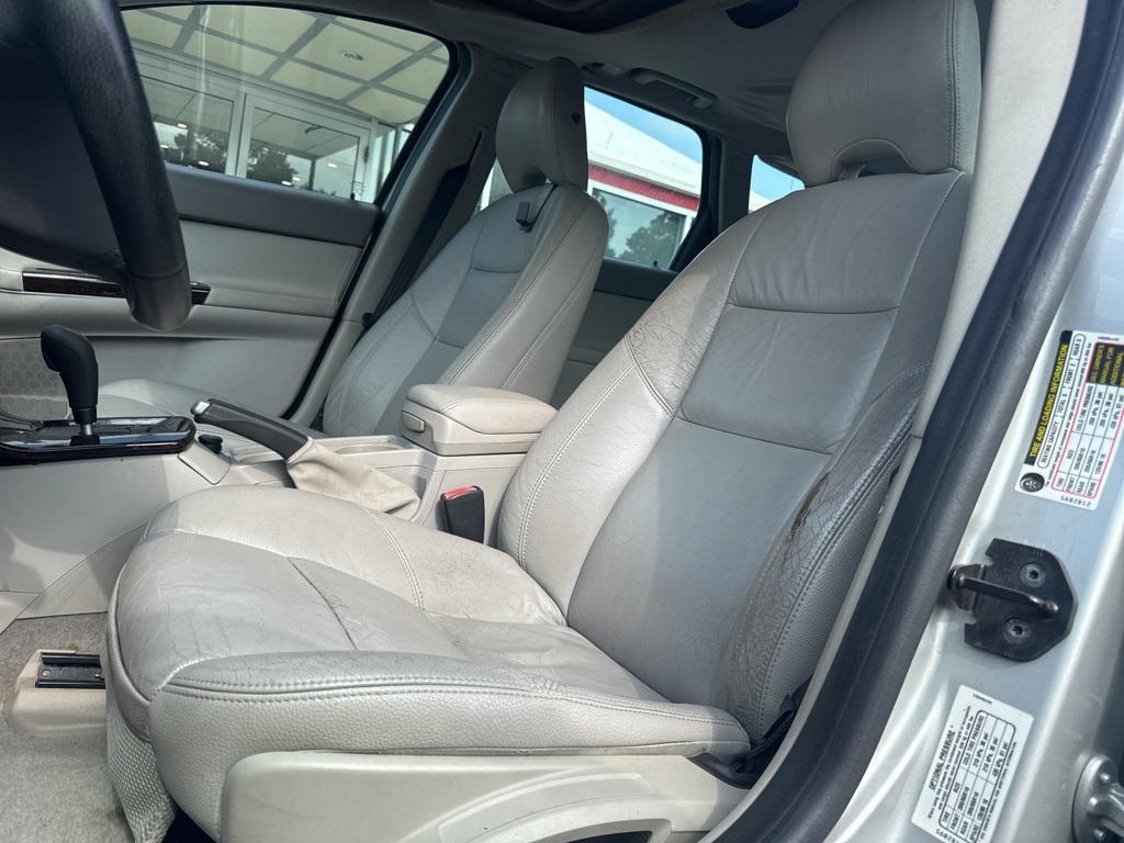 used 2006 Volvo V50 car, priced at $4,699