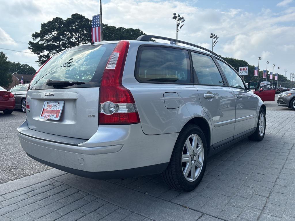 used 2006 Volvo V50 car, priced at $4,699