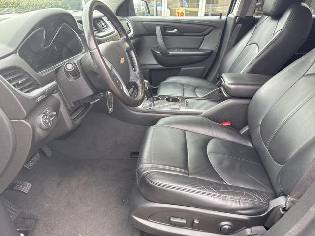 used 2015 Chevrolet Traverse car, priced at $9,999