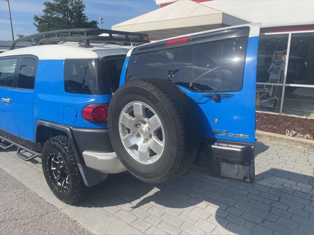 used 2007 Toyota FJ Cruiser car, priced at $10,999