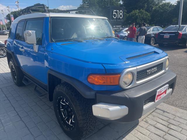 used 2007 Toyota FJ Cruiser car, priced at $10,999