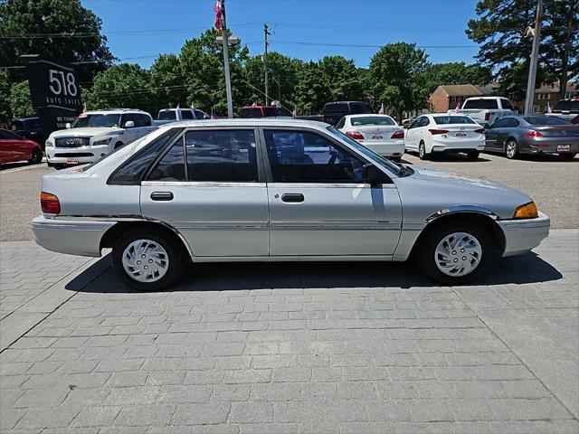 used 1993 Ford Escort car, priced at $3,500