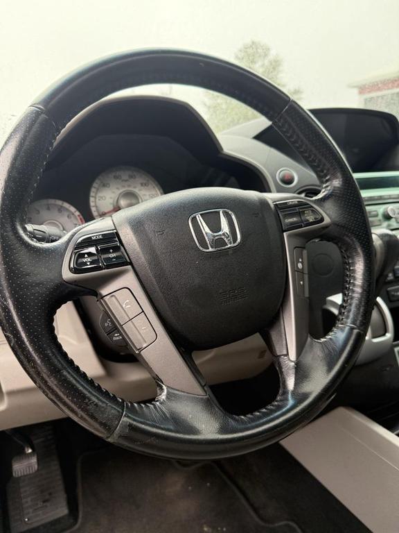 used 2011 Honda Pilot car, priced at $5,999