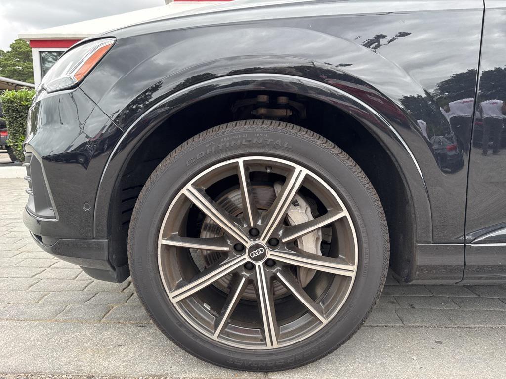 used 2020 Audi Q7 car, priced at $27,999