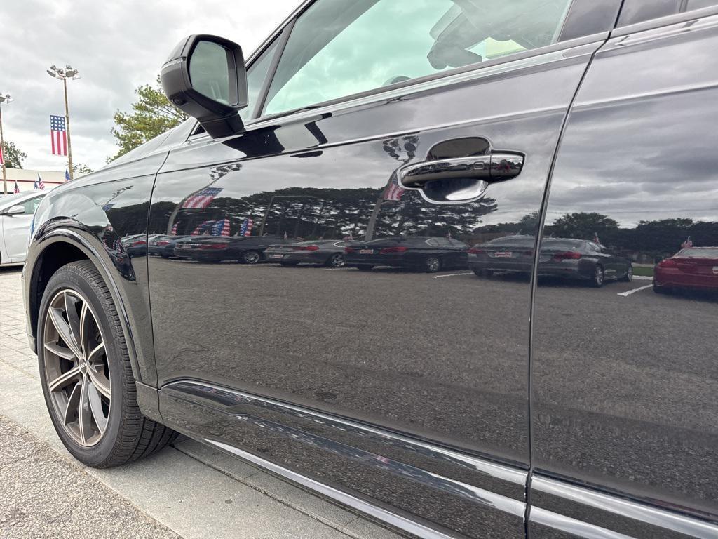 used 2020 Audi Q7 car, priced at $27,999