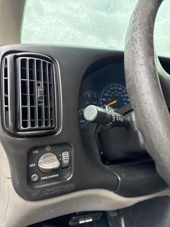 used 2001 GMC Savana 2500 car, priced at $4,999