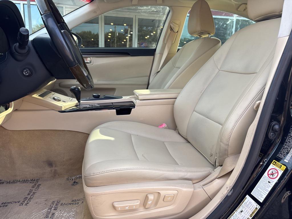 used 2013 Lexus ES 350 car, priced at $10,899