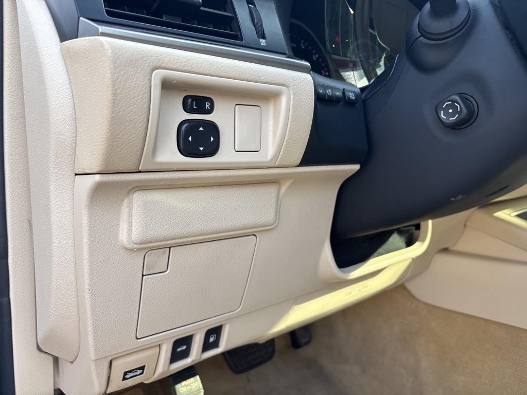 used 2013 Lexus ES 350 car, priced at $10,899