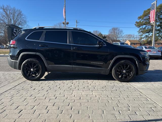 used 2019 Jeep Cherokee car, priced at $12,999