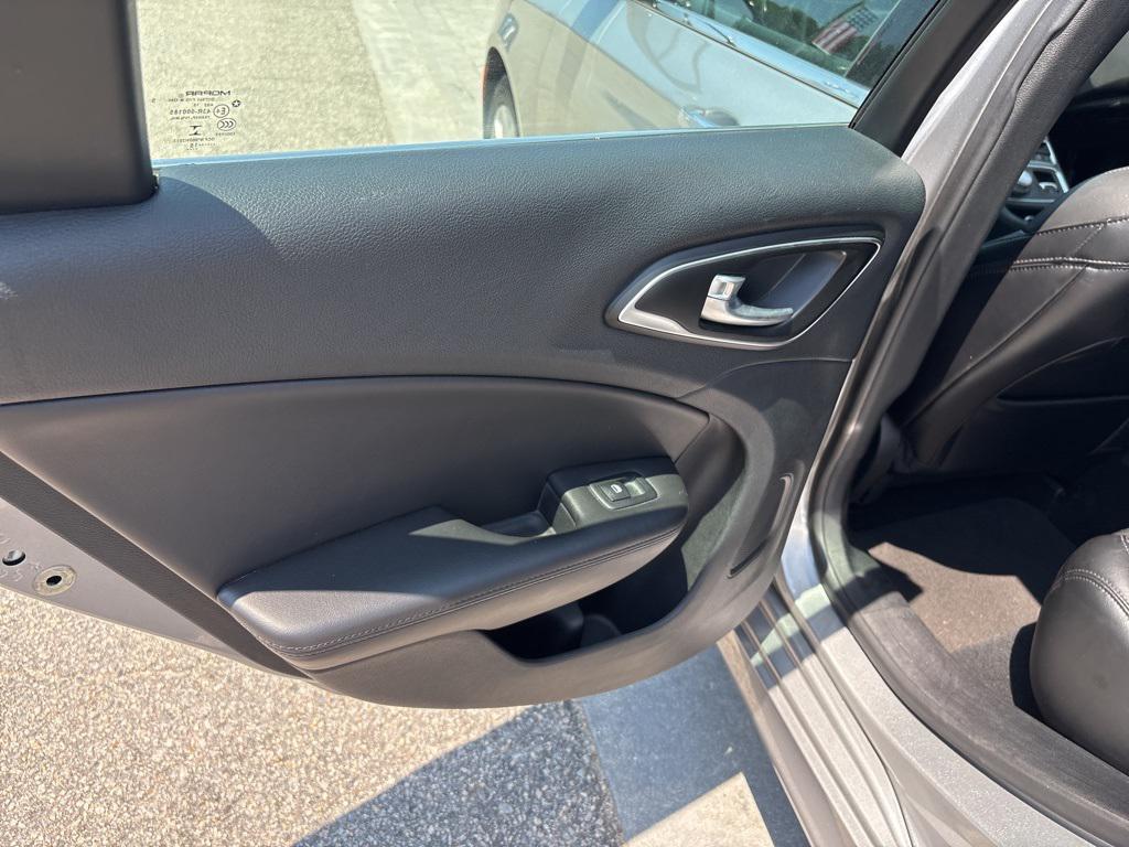 used 2015 Chrysler 200 car, priced at $5,500