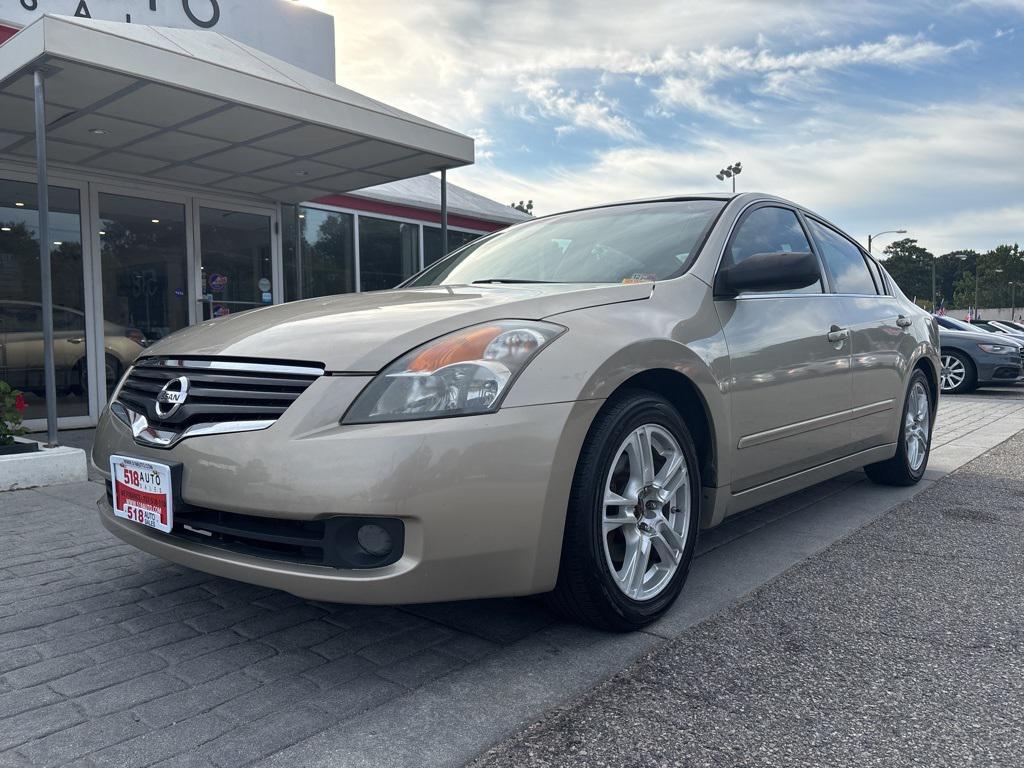 used 2009 Nissan Altima car, priced at $3,599