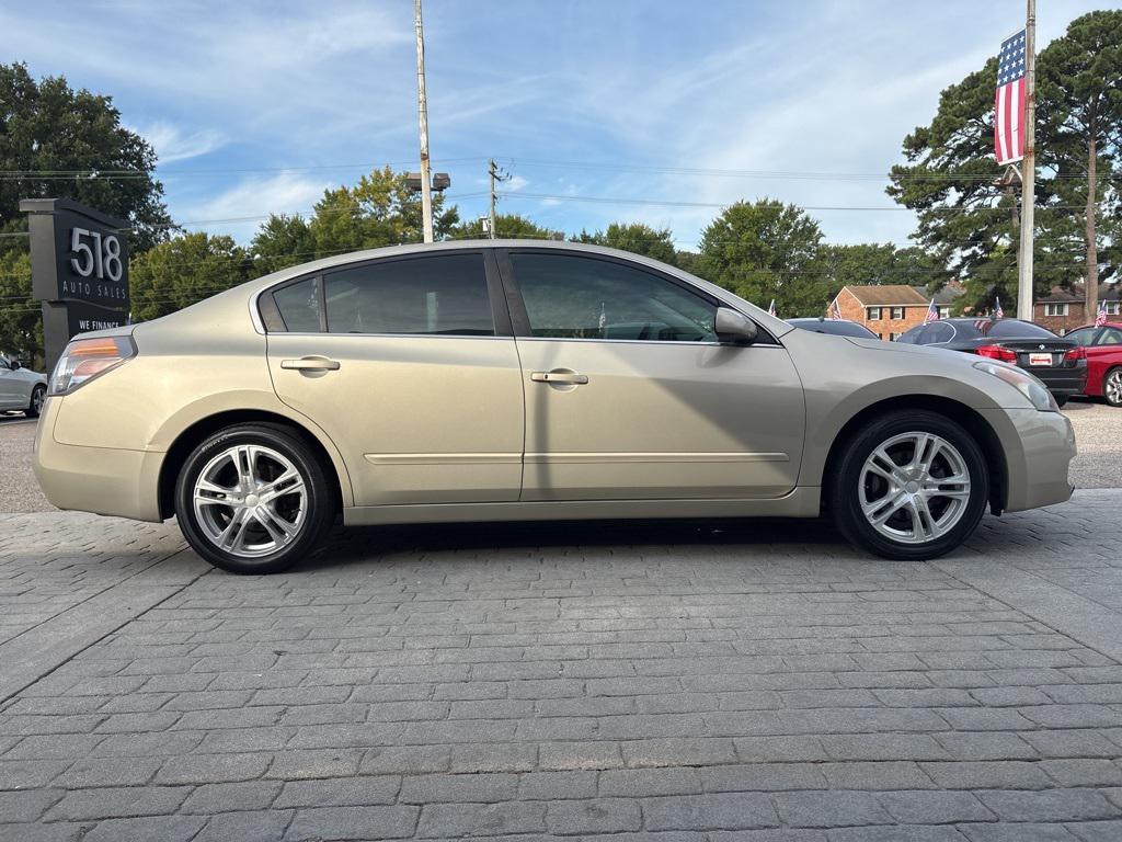 used 2009 Nissan Altima car, priced at $3,599