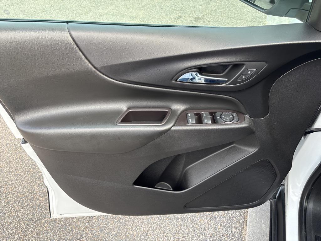 used 2022 Chevrolet Equinox car, priced at $19,899